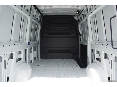 46552960-mercedes-benz-sprinter-7