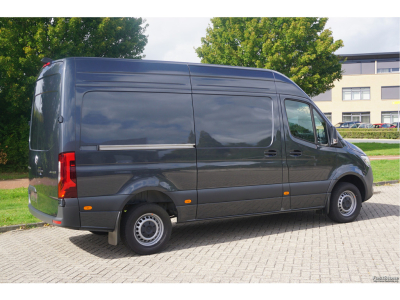 47642937-mercedes-benz-sprinter-4