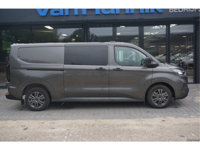 48131287-ford-transit-custom-5