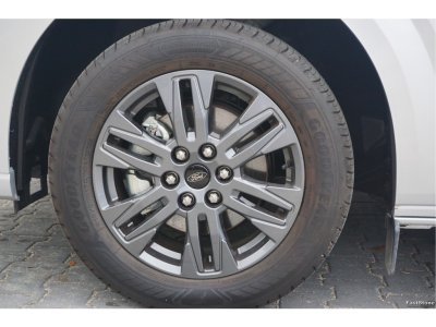 48287413-ford-transit-custom-16