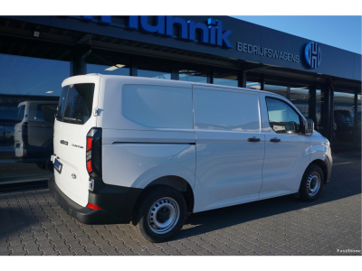 48347501-ford-transit-custom-4