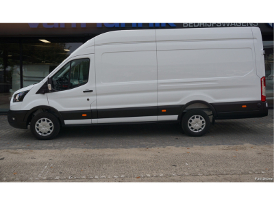 48400684-ford-transit-2