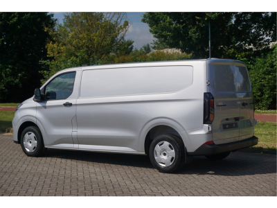 48883026-ford-transit-custom-3