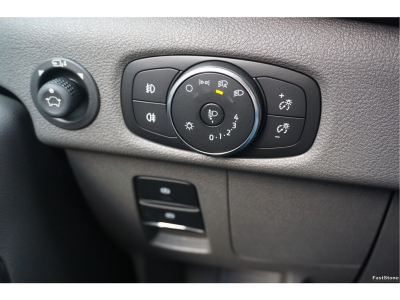 48948063-ford-transit-16