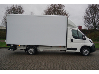 49311582-peugeot-boxer-5