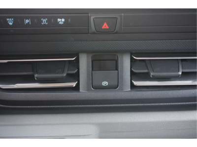 49621614-ford-transit-custom-21