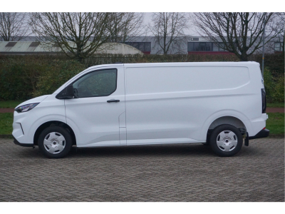 49650482-ford-transit-custom-2