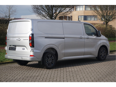 50189958-ford-transit-custom-4