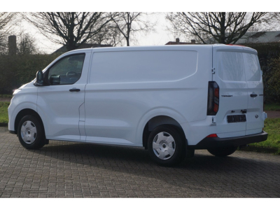 50190000-ford-transit-custom-3
