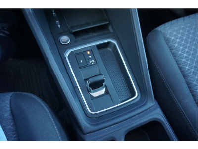 51162902-ford-transit-connect-12