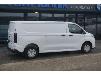 51246619-ford-transit-custom-4
