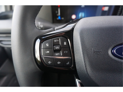 52135740-ford-transit-custom-14