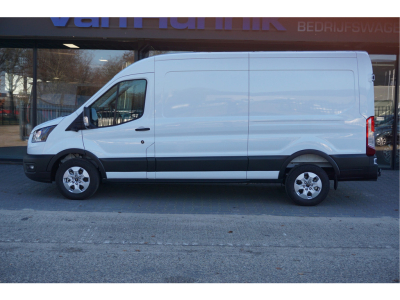 52166507-ford-transit-2