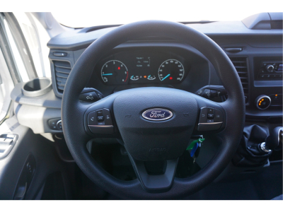 52166685-ford-transit-10