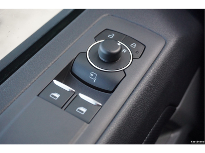 52280414-ford-transit-custom-22