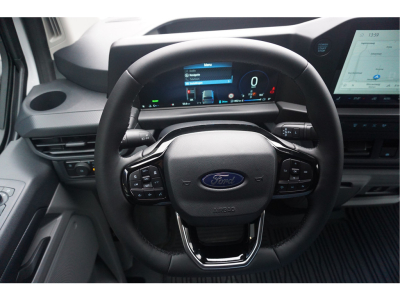 52369896-ford-transit-custom-10