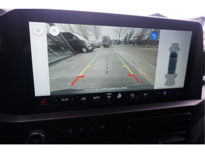 52369898-ford-transit-custom-12