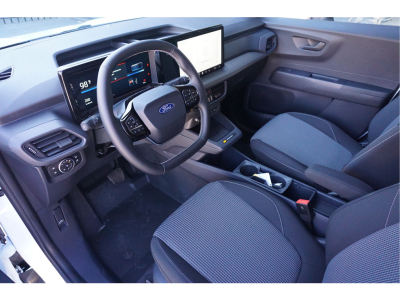 53308723-ford-transit-courier-8