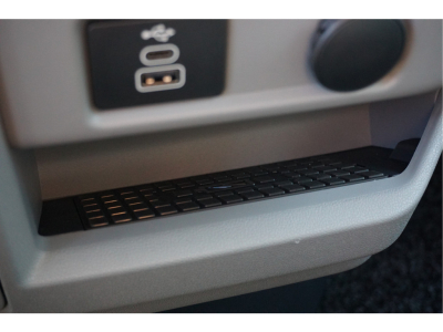 53690507-ford-transit-custom-17