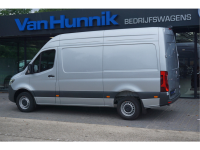 53900492-mercedes-benz-sprinter-3