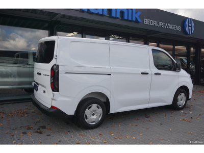 54008980-ford-transit-custom-4