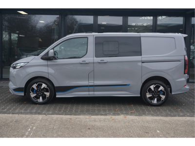 54934719-ford-transit-custom-2