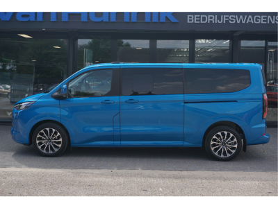 54934785-ford-transit-custom-2
