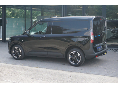 56421827-ford-transit-courier-3