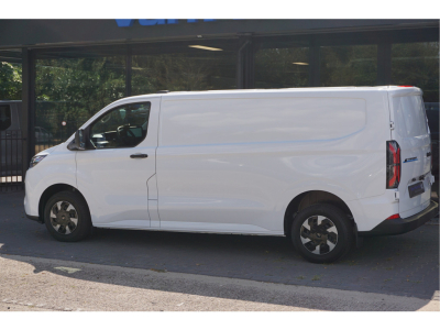 56883252-ford-transit-custom-3