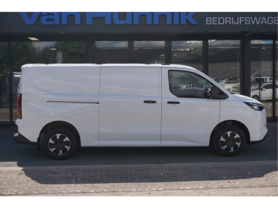 57318171-ford-e-transit-custom-4
