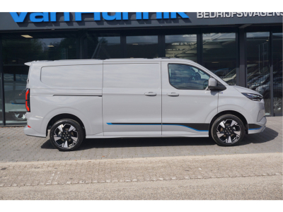 57544427-ford-e-transit-custom-2